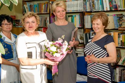 Spotkanie „Jestem niezależna i szczęśliwa” – powiedziała Danuta Wałęsa na spotkaniu autorskim w Gminnej Bibliotece Publicznej w Stężycy
