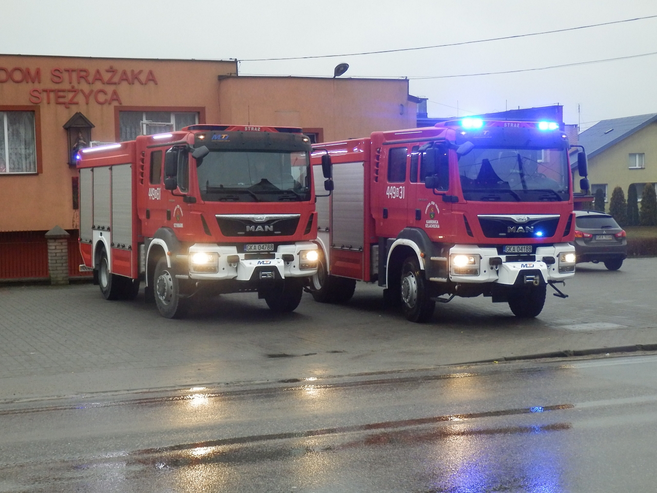 Gmina Stężyca zakupiła trzy nowe wozy strażackie